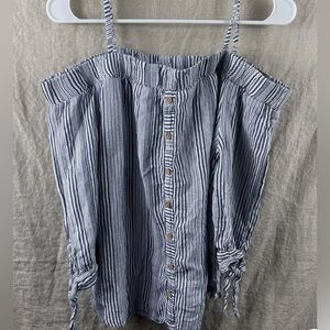 Iz Byer women's cold shoulder shirt size med, ties on sleeve & button detail